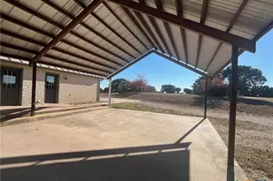 3076 County Rd 1045, Lampasas, TX 76550 - Photo 5