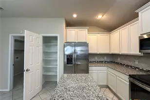 702 Deborah Kay Dr, Killeen, TX 76542 - Photo 13