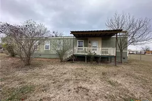 532 Post Office St, Kingsbury, TX 78638 - Photo 7