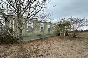 532 Post Office St, Kingsbury, TX 78638 - Photo 5