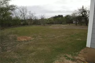 2279 Eastman Ave, New Braunfels, TX 78130 - Photo 7