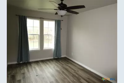 2279 Eastman Avenue, New Braunfels, TX 78130 - Photo 17