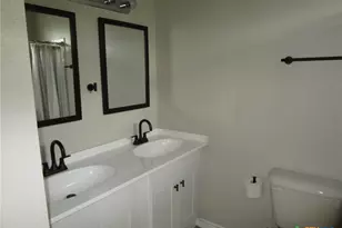 2279 Eastman Ave, New Braunfels, TX 78130 - Photo 19