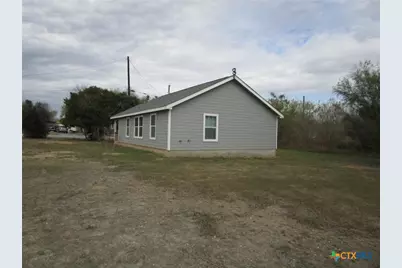 2279 Eastman Avenue, New Braunfels, TX 78130 - Photo 9