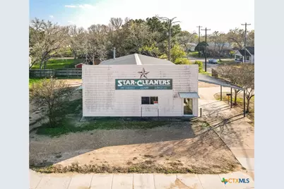 201 S Ridge Street, Hallettsville, TX 77964 - Photo 3