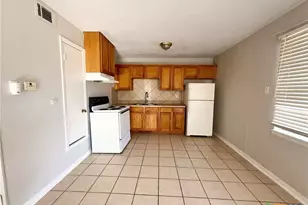 1805 N W S Young Dr, Killeen, TX 76543 - Photo 7