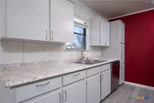 910 Frontier Trail, Harker Heights, TX 76548 - Photo 15