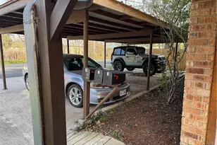 510 N Bauer St, Seguin, TX 78155 - Photo 3