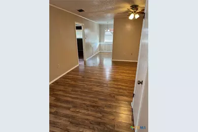 510 N Bauer Street, Seguin, TX 78155 - Photo 5