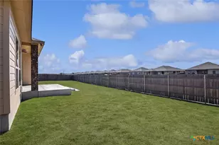 1040 Lakeway Crossing Dr, Temple, TX 76502 - Photo 17