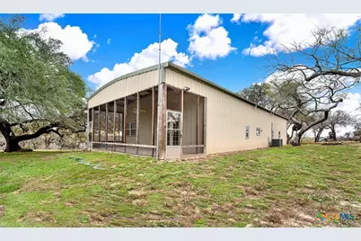 498 County Road 124, Floresville, TX 78114 - Photo 13