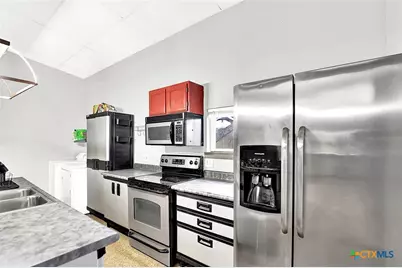 498 County Road 124, Floresville, TX 78114 - Photo 21