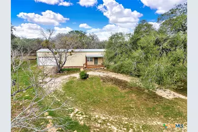498 County Road 124, Floresville, TX 78114 - Photo 7