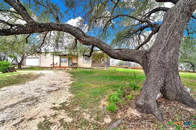 498 County Road 124, Floresville, TX 78114 - Photo 9