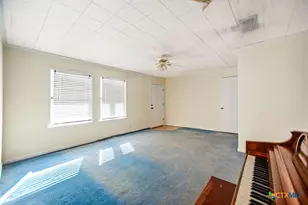 109 Massanet St, Port Lavaca, TX 77979 - Photo 9