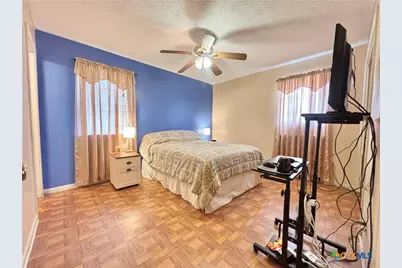 1615 Meadowview Drive, Port Lavaca, TX 77979 - Photo 9