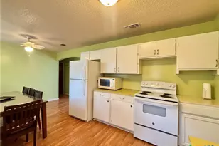 1615 Meadowview Dr, Port Lavaca, TX 77979 - Photo 19