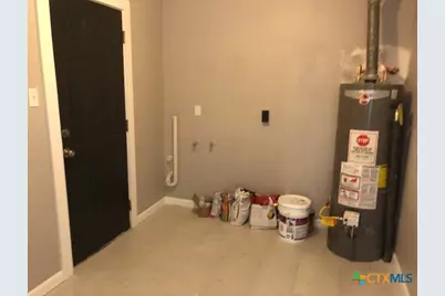 2316 N Austin Street, Seguin, TX 78155 - Photo 5