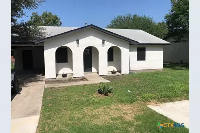 2316 N Austin Street, Seguin, TX 78155 - Photo 1