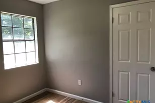 2316 N Austin St, Seguin, TX 78155 - Photo 11