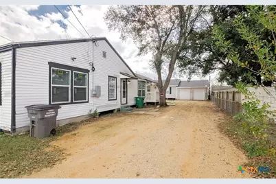 2003 Woodlawn Street, Victoria, TX 77901 - Photo 19