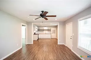 2003 Woodlawn St, Victoria, TX 77901 - Photo 23