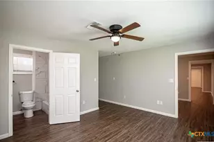 2003 Woodlawn St, Victoria, TX 77901 - Photo 9