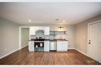 2003 Woodlawn Street, Victoria, TX 77901 - Photo 5