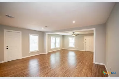 2003 Woodlawn Street, Victoria, TX 77901 - Photo 3