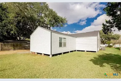 2003 Woodlawn Street, Victoria, TX 77901 - Photo 19
