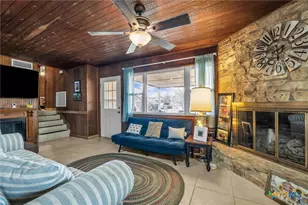 33 Fairway Dr, Hilltop Lakes, TX 77871 - Photo 15