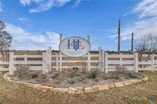 33 Fairway Dr, Hilltop Lakes, TX 77871 - Photo 5