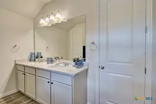 1243 Casetta Run, New Braunfels, TX 78130 - Photo 15