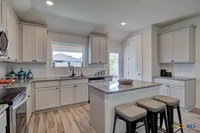 1243 Casetta Run, New Braunfels, TX 78130 - Photo 11