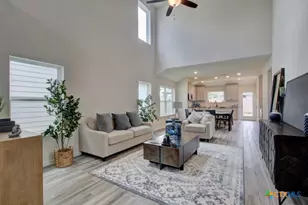 1243 Casetta Run, New Braunfels, TX 78130 - Photo 7