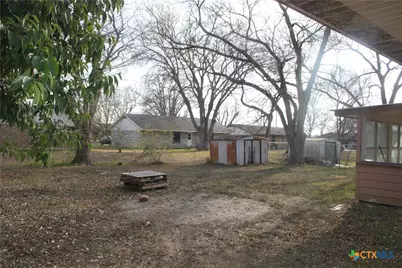 1504 Lakeview Drive, Lockhart, TX 78644 - Photo 23