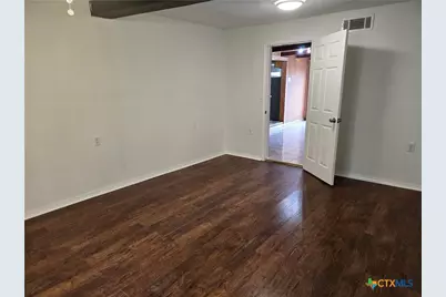 702 E Anaqua Avenue, Victoria, TX 77901 - Photo 19