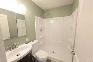 702 E Anaqua Ave, Victoria, TX 77901 - Photo 11