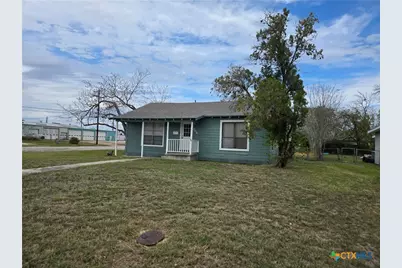 702 E Anaqua Avenue, Victoria, TX 77901 - Photo 7