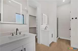 106 Broken Bow, Horseshoe Bay, TX 78657 - Photo 23