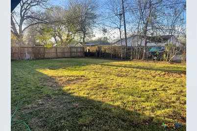 1605 Bexar Avenue, Victoria, TX 77901 - Photo 11