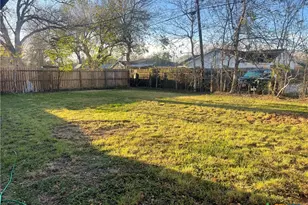 1605 Bexar Ave, Victoria, TX 77901 - Photo 11