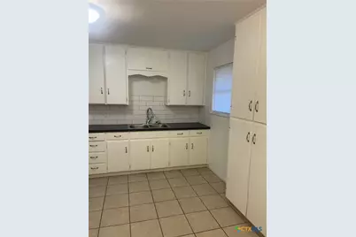 1605 Bexar Avenue, Victoria, TX 77901 - Photo 7