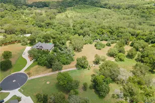 1931 Monterrey Oak, Seguin, TX 78155 - Photo 3