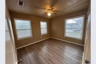 505 Center Street, Belton, TX 76513 - Photo 7