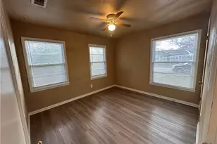 505 Center St, Belton, TX 76513 - Photo 7