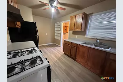 505 Center Street, Belton, TX 76513 - Photo 3