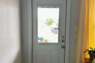 209 Drew Cir, Seguin, TX 78155 - Photo 7