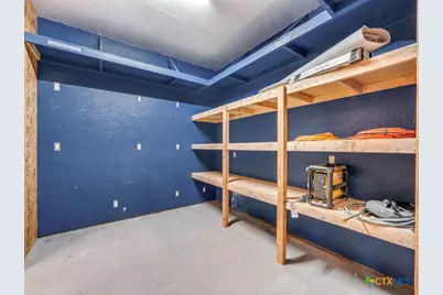 953 E Cedar Street, Seguin, TX 78155 - Photo 29