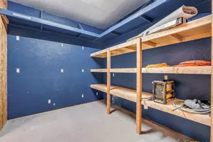 953 E Cedar St, Seguin, TX 78155 - Photo 29